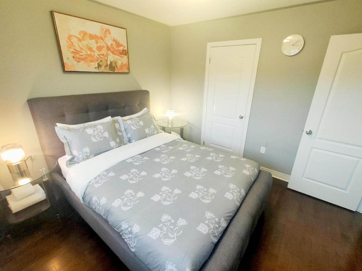 Affordable Room With Free Parking In Newmarket On Eksteriør bilde