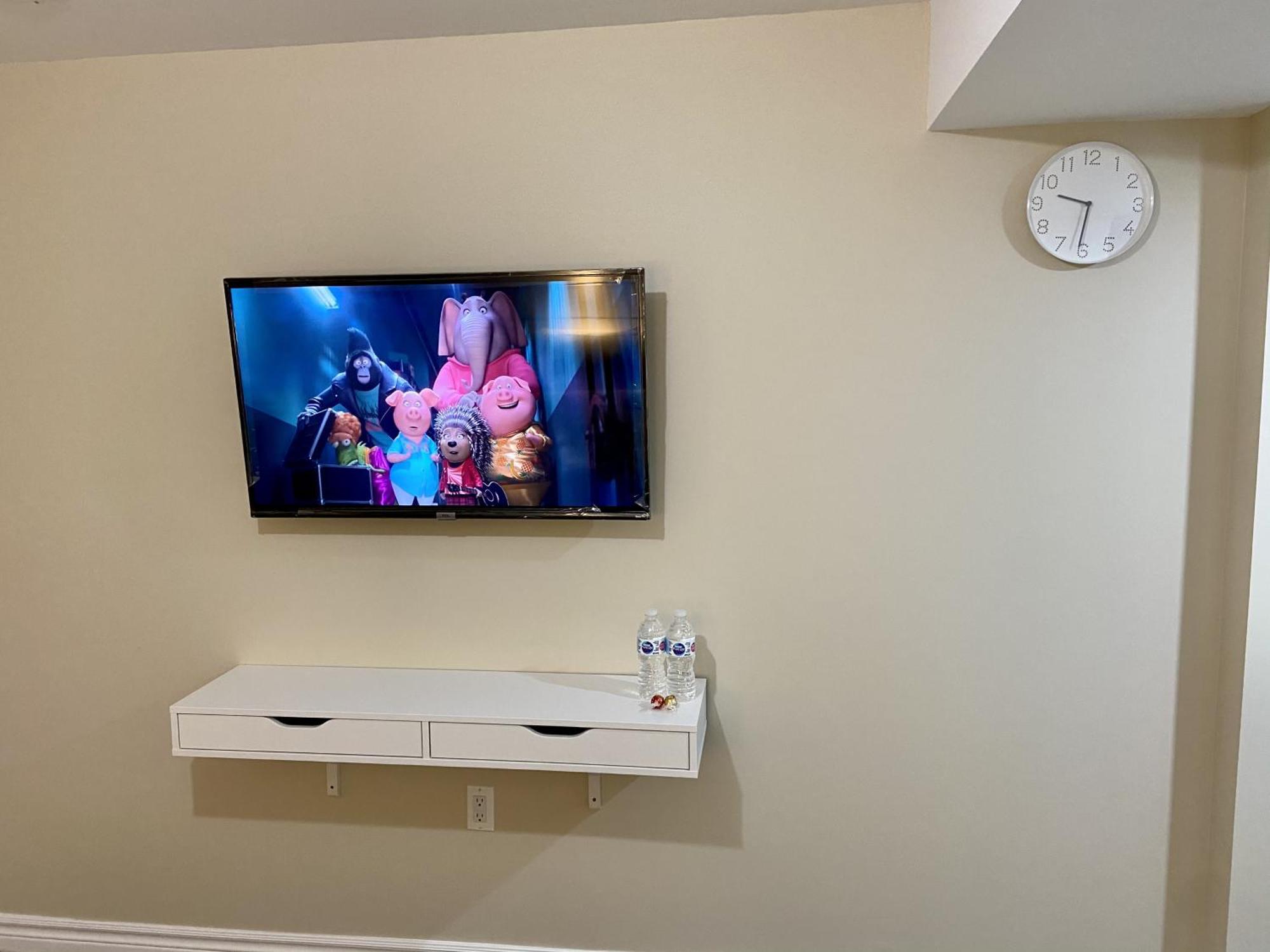 Affordable Room With Free Parking In Newmarket On Eksteriør bilde